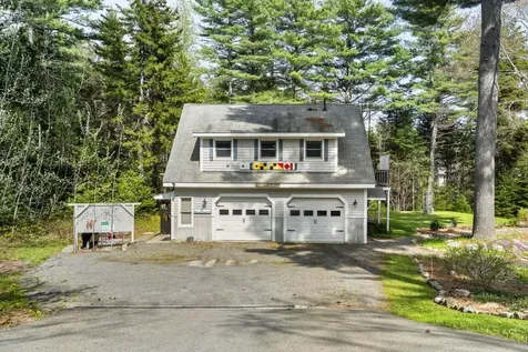 97 Presley Drive Boothbay ME 04544