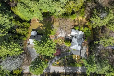 97 Presley Drive Boothbay ME 04544