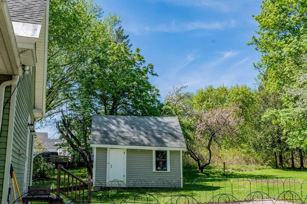 41 High Street Guilford ME 04443