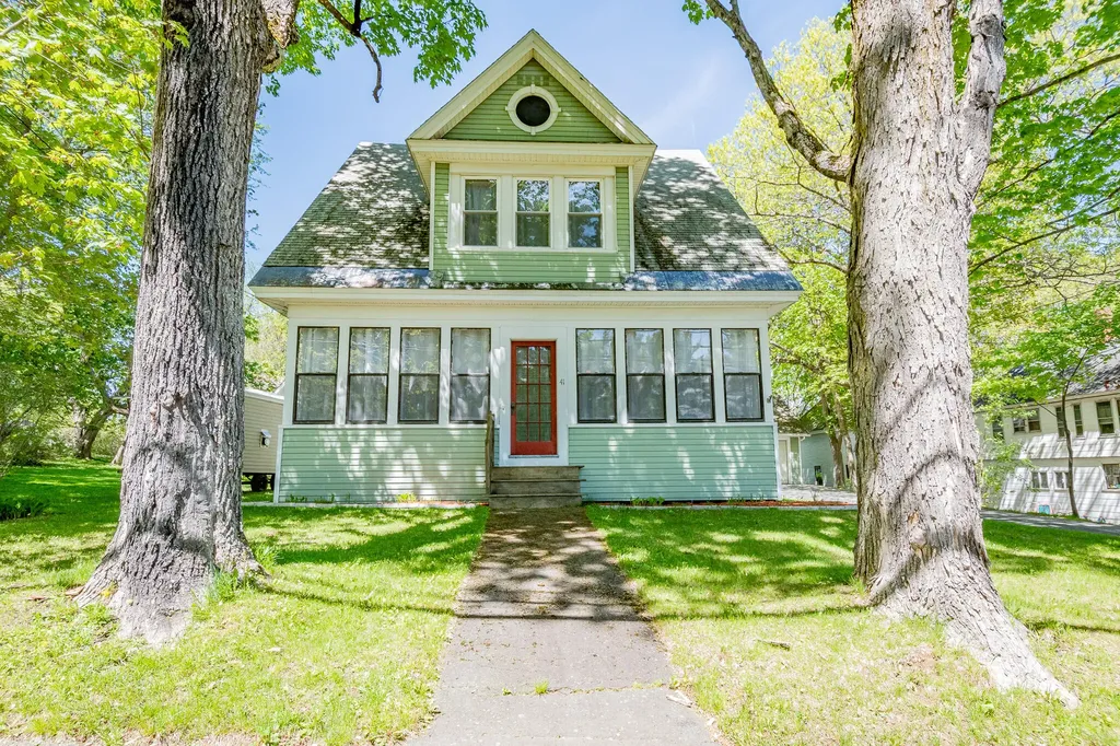 41 High Street Guilford ME 04443