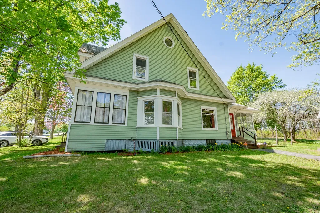 41 High Street Guilford ME 04443