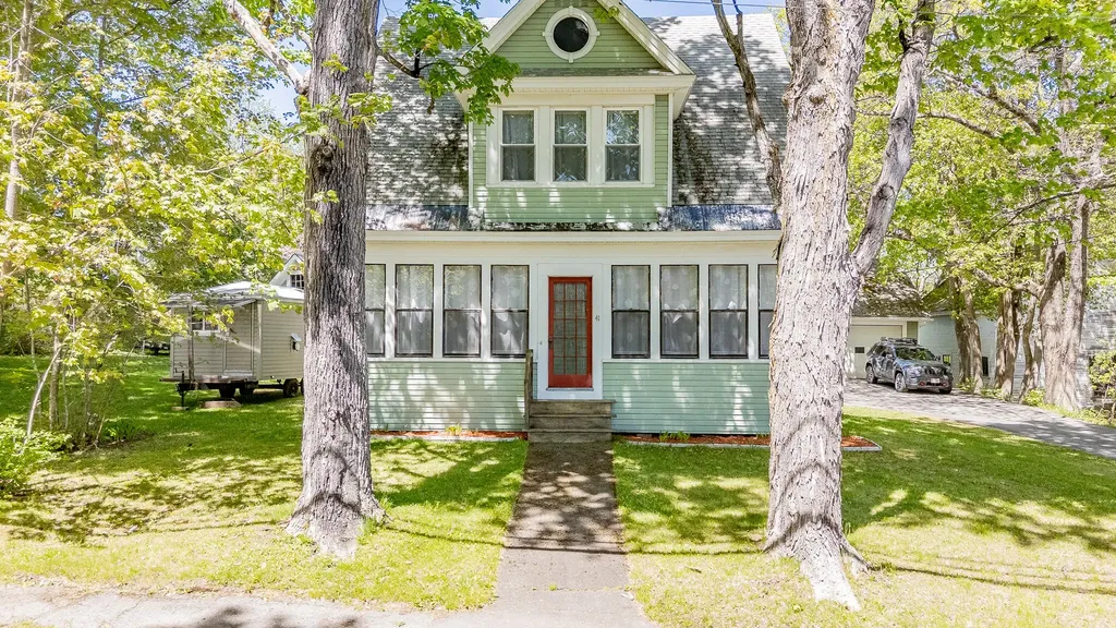 41 High Street Guilford ME 04443