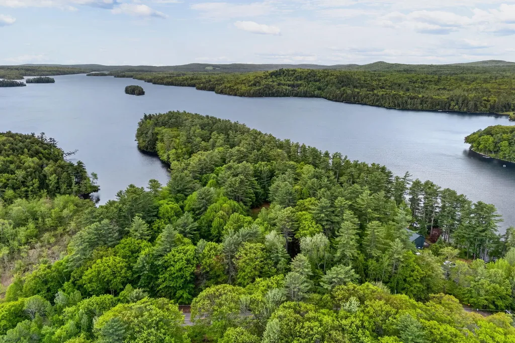 558 Castle Island Road Mount Vernon ME 04352