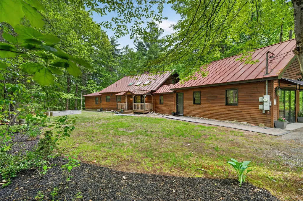 558 Castle Island Road Mount Vernon ME 04352