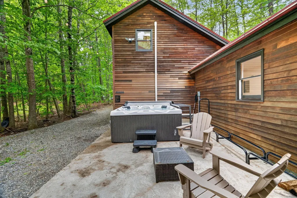 558 Castle Island Road Mount Vernon ME 04352