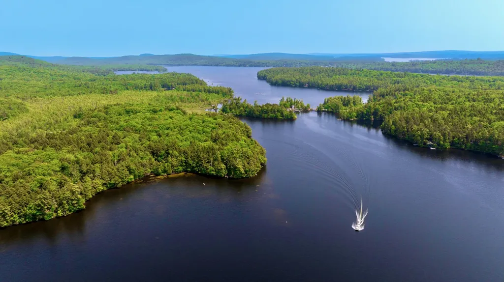 558 Castle Island Road Mount Vernon ME 04352