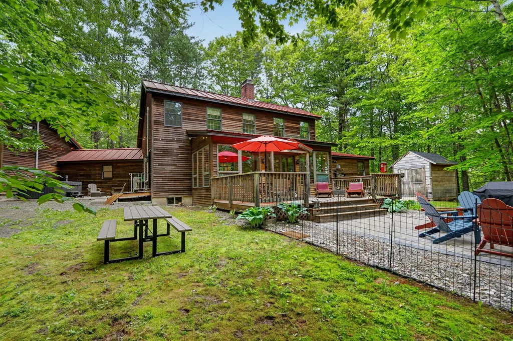558 Castle Island Road Mount Vernon ME 04352