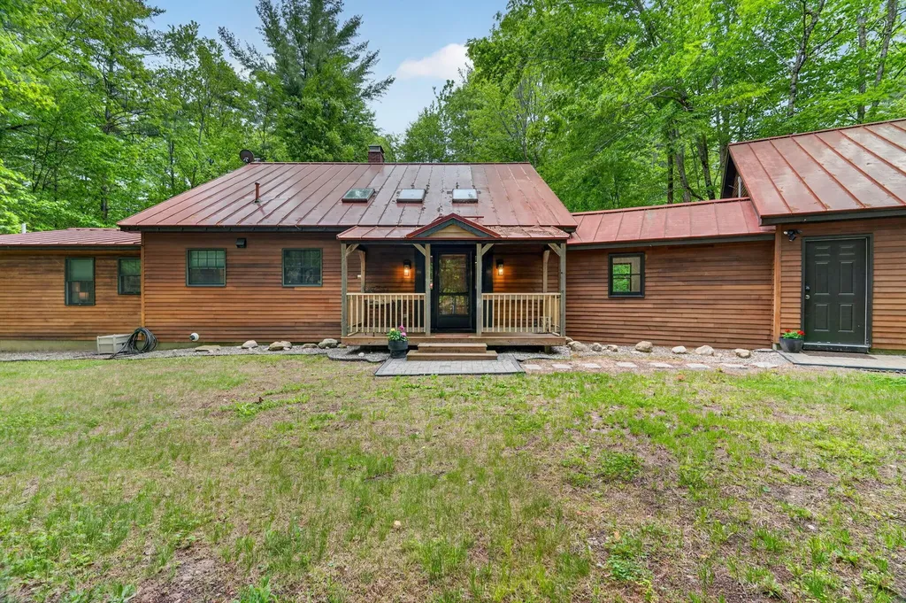 558 Castle Island Road Mount Vernon ME 04352