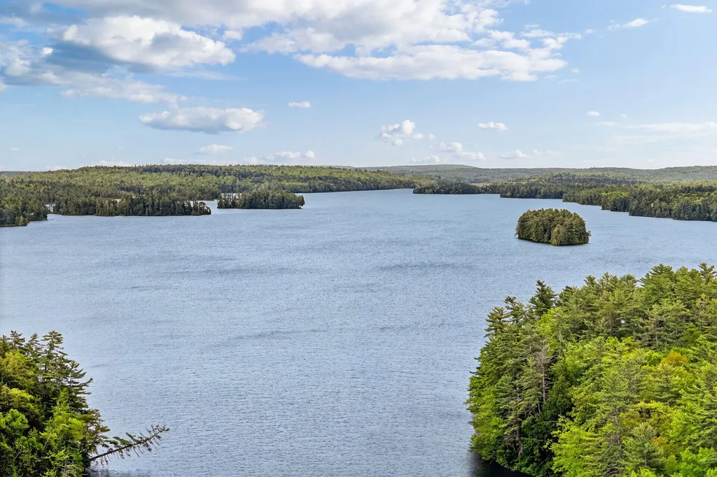 558 Castle Island Road Mount Vernon ME 04352