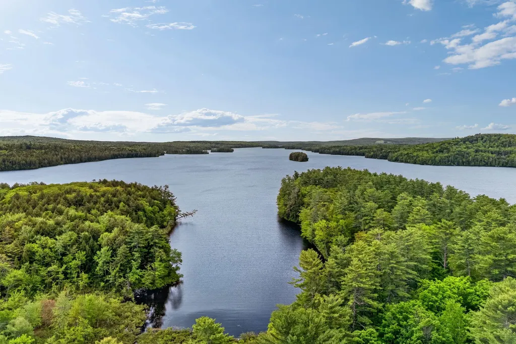 558 Castle Island Road Mount Vernon ME 04352