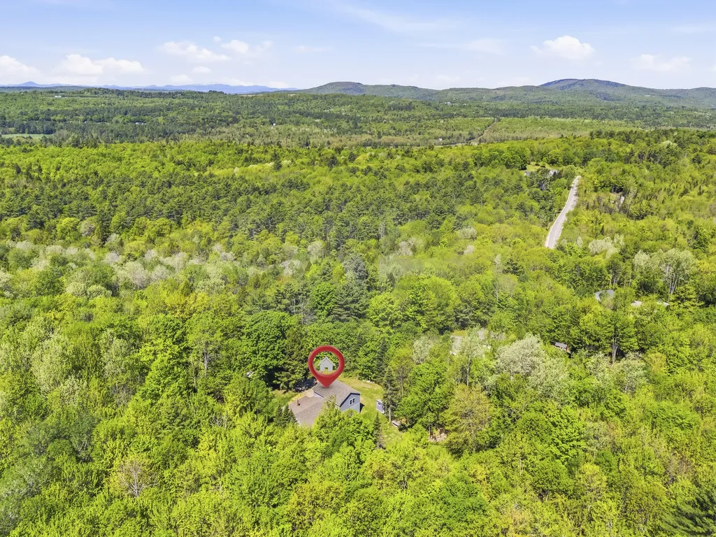 789 Brighton Hill Road Minot ME 04258