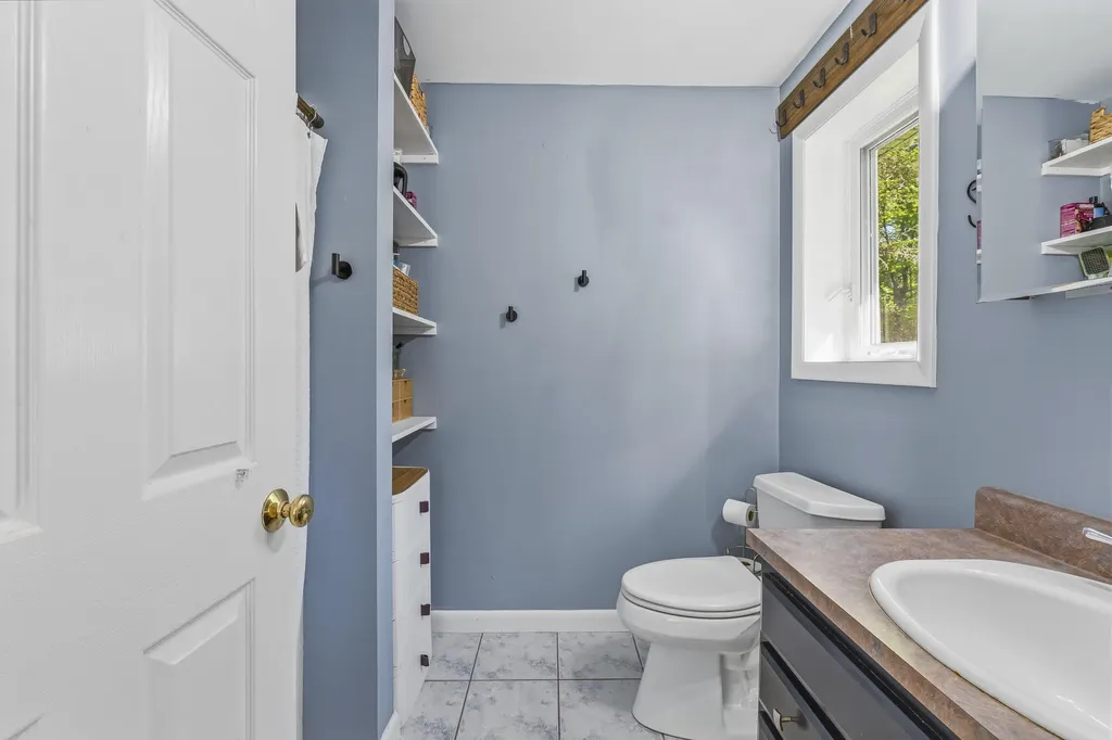 789 Brighton Hill Road Minot ME 04258
