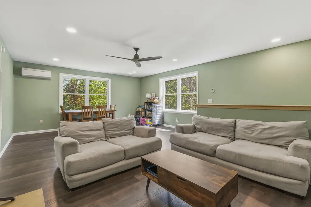 789 Brighton Hill Road Minot ME 04258