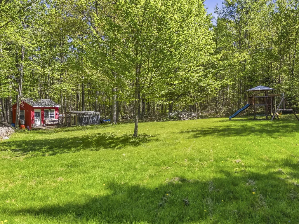789 Brighton Hill Road Minot ME 04258