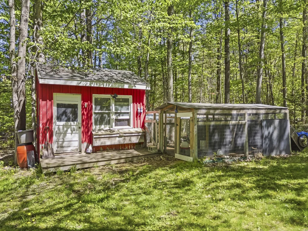789 Brighton Hill Road Minot ME 04258