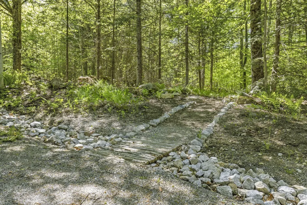 789 Brighton Hill Road Minot ME 04258