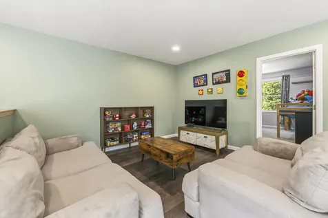 789 Brighton Hill Road Minot ME 04258