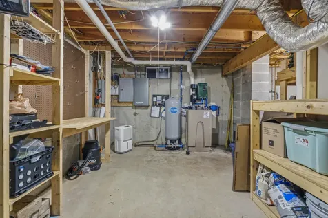 789 Brighton Hill Road Minot ME 04258