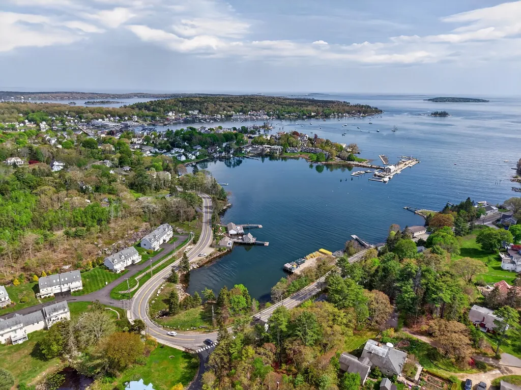 78 West Street Boothbay Harbor ME 04538