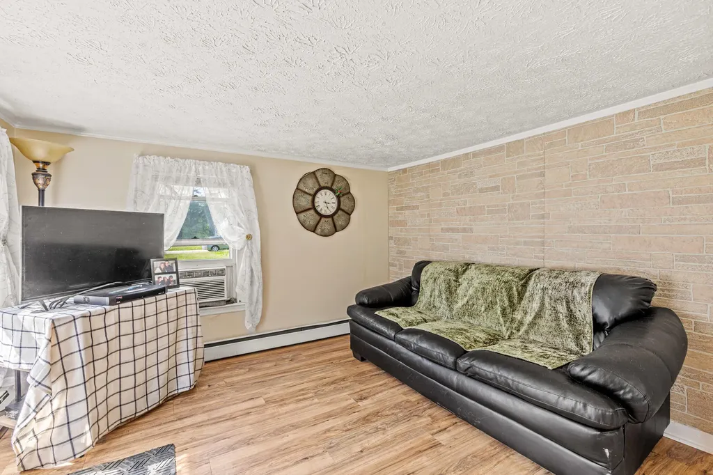 295 Buxton Road Saco ME 04072