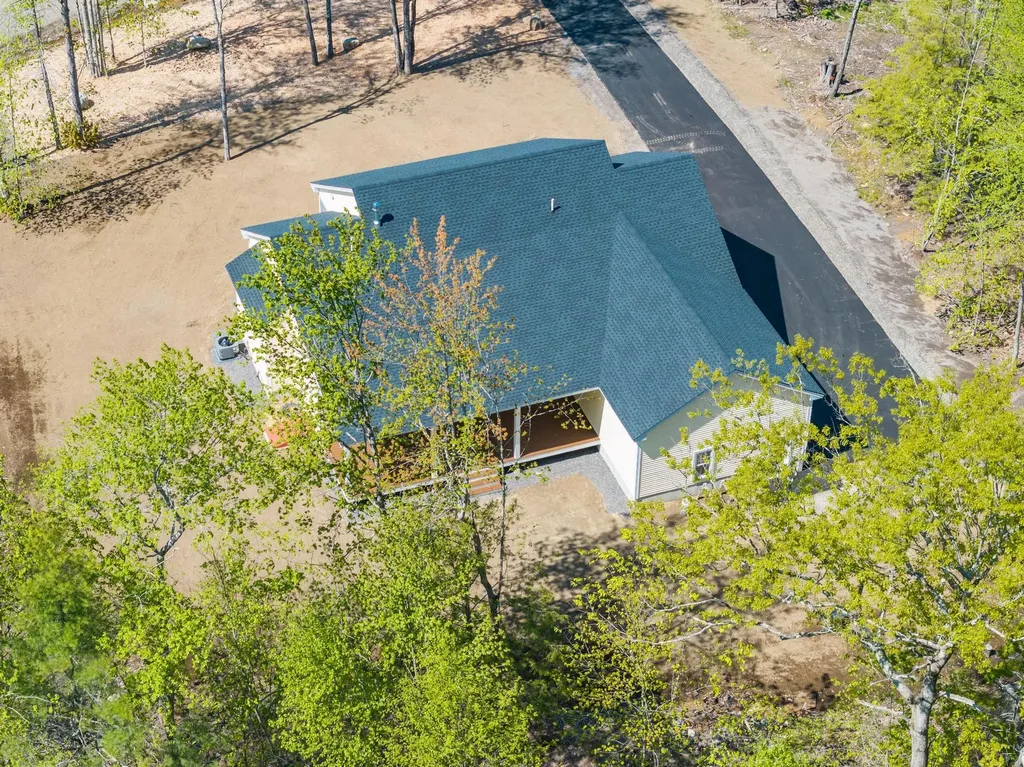 25 Tomahawk Lane Berwick ME 03901