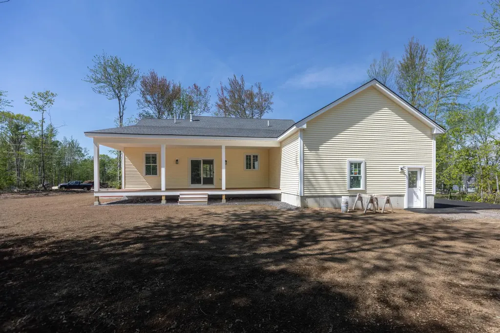 25 Tomahawk Lane Berwick ME 03901