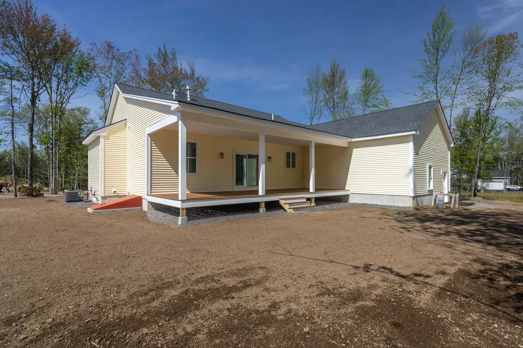 25 Tomahawk Lane Berwick ME 03901