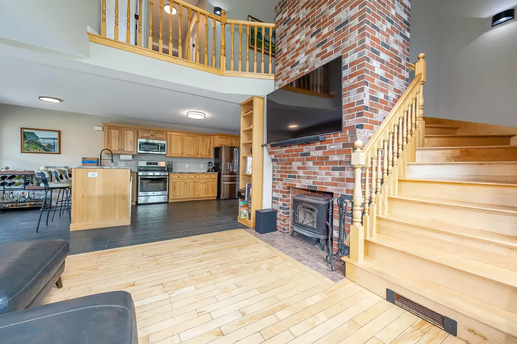 17 Waters Edge Drive Lewiston ME 04240