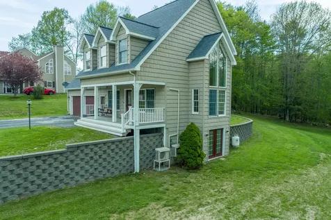 17 Waters Edge Drive Lewiston ME 04240