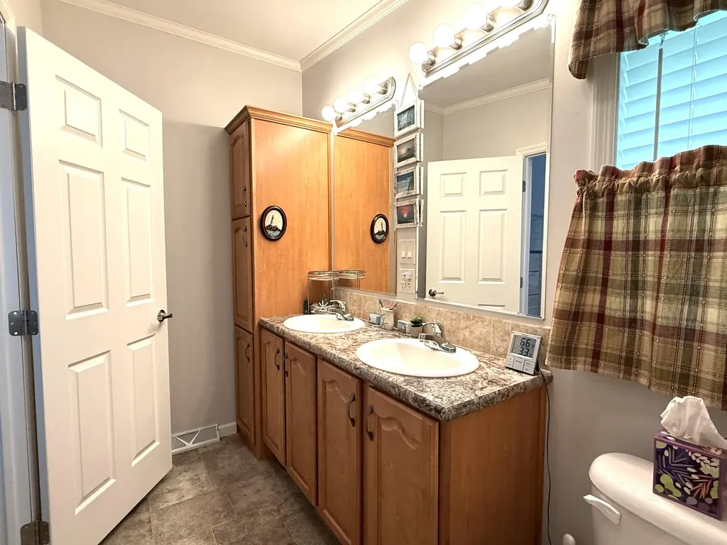 87 Anna Robert Circle Wells ME 04090