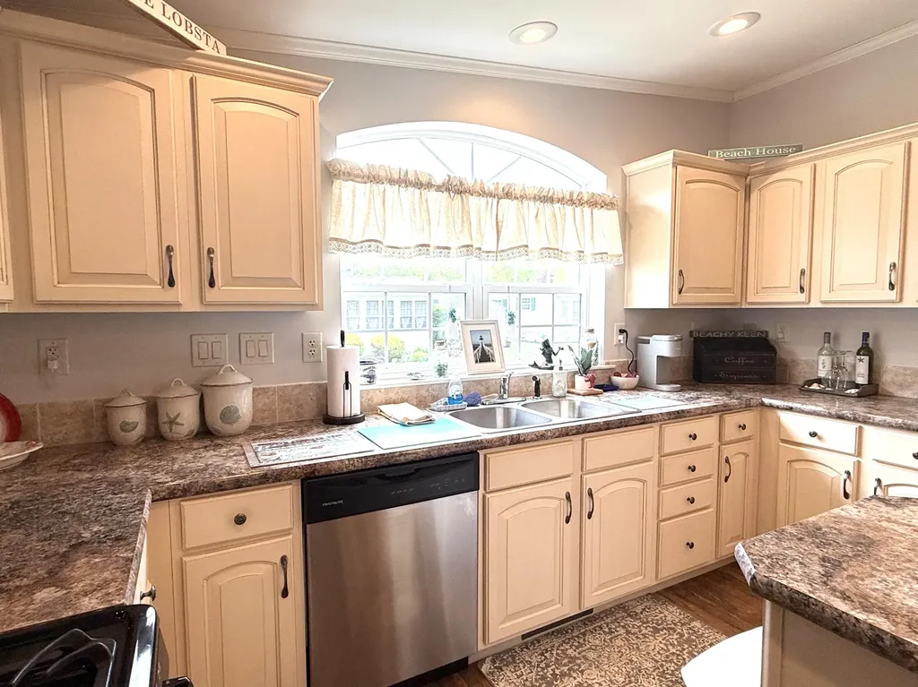87 Anna Robert Circle Wells ME 04090