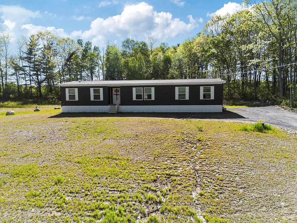 86 Mill Hill Road Vassalboro ME 04989