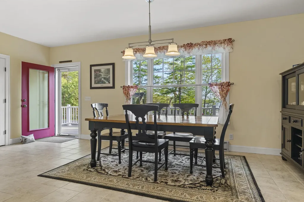 79 Fort Road Edgecomb ME 04556