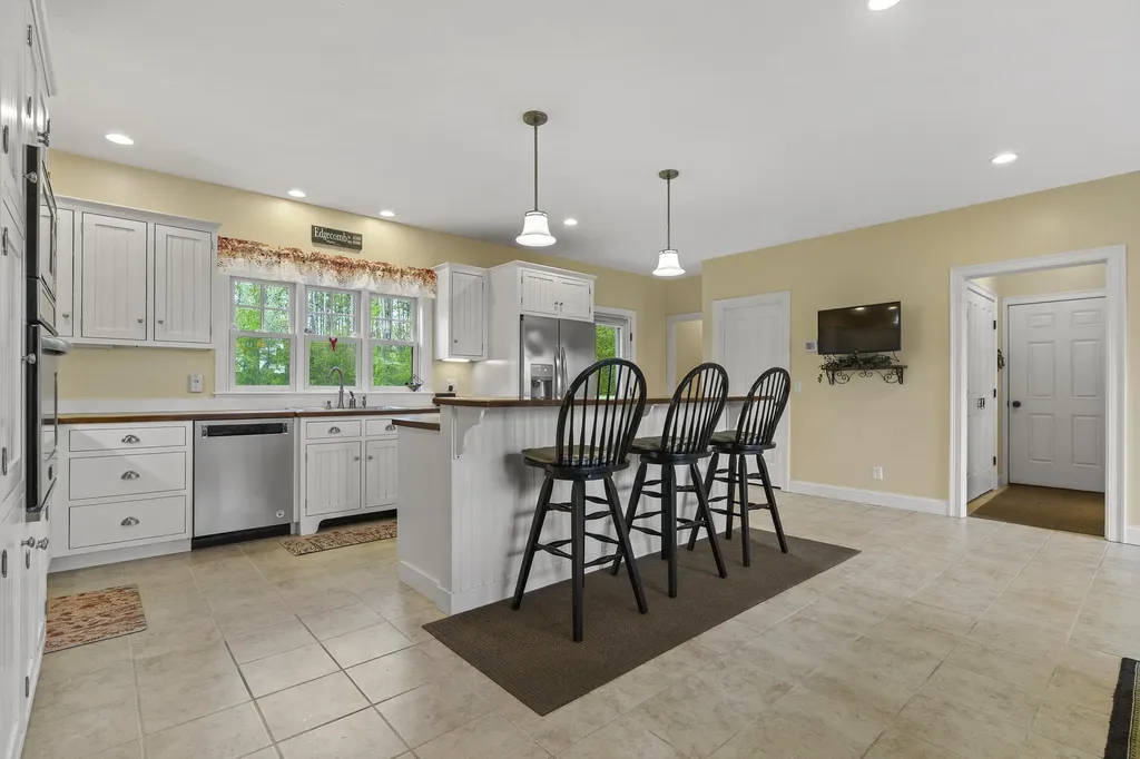 79 Fort Road Edgecomb ME 04556