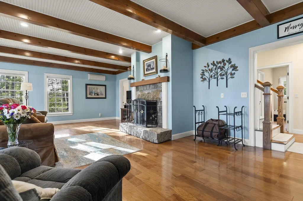 79 Fort Road Edgecomb ME 04556