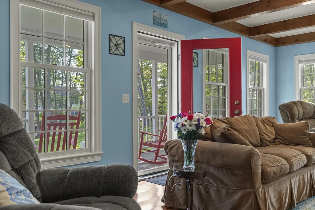 79 Fort Road Edgecomb ME 04556