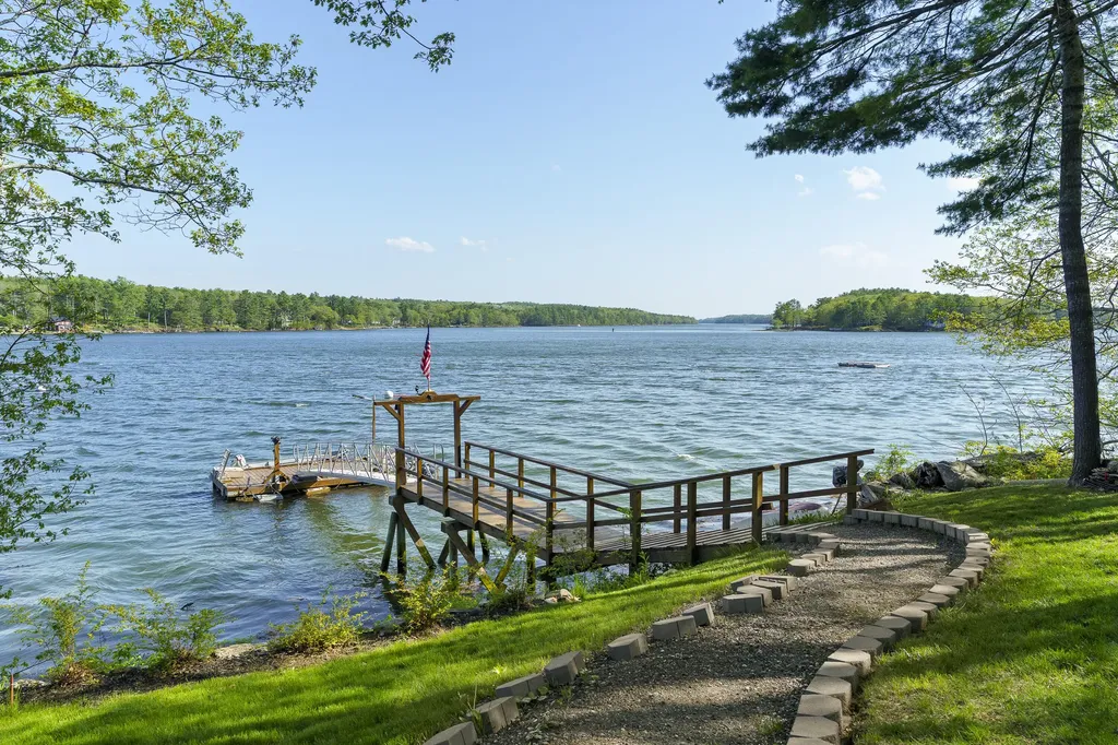 79 Fort Road Edgecomb ME 04556