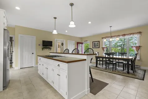79 Fort Road Edgecomb ME 04556