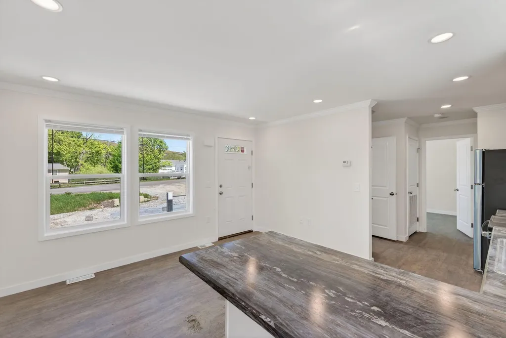295 Old County Road Rockland ME 04841