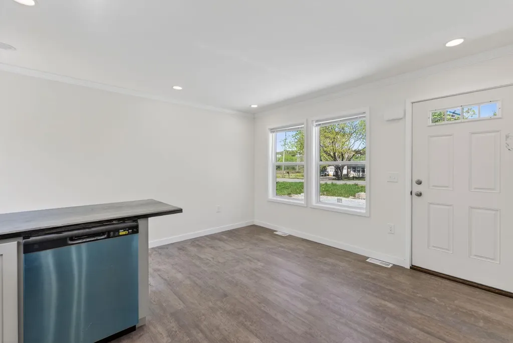 295 Old County Road Rockland ME 04841