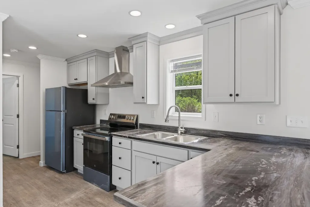 295 Old County Road Rockland ME 04841