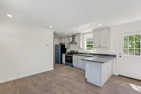 295 Old County Road Rockland ME 04841