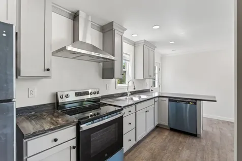 295 Old County Road Rockland ME 04841