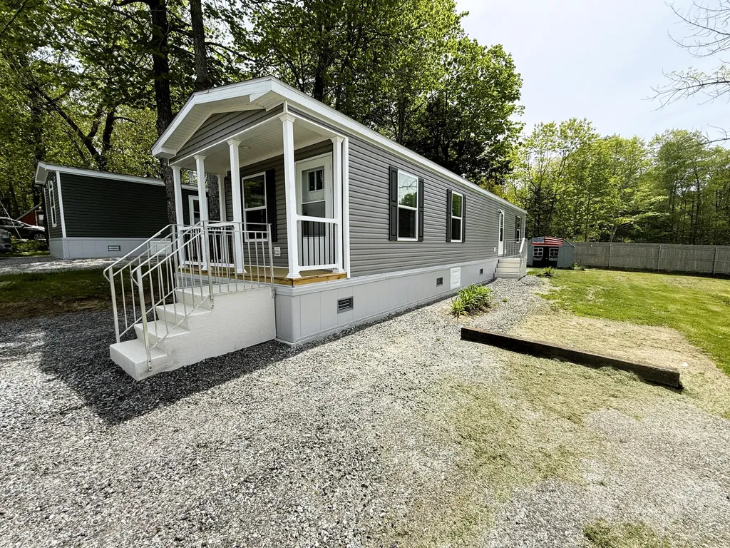 970 Gardiner Road Wiscasset ME 04578