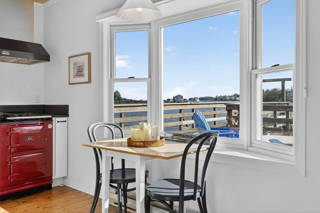 76 West Street Boothbay Harbor ME 04538