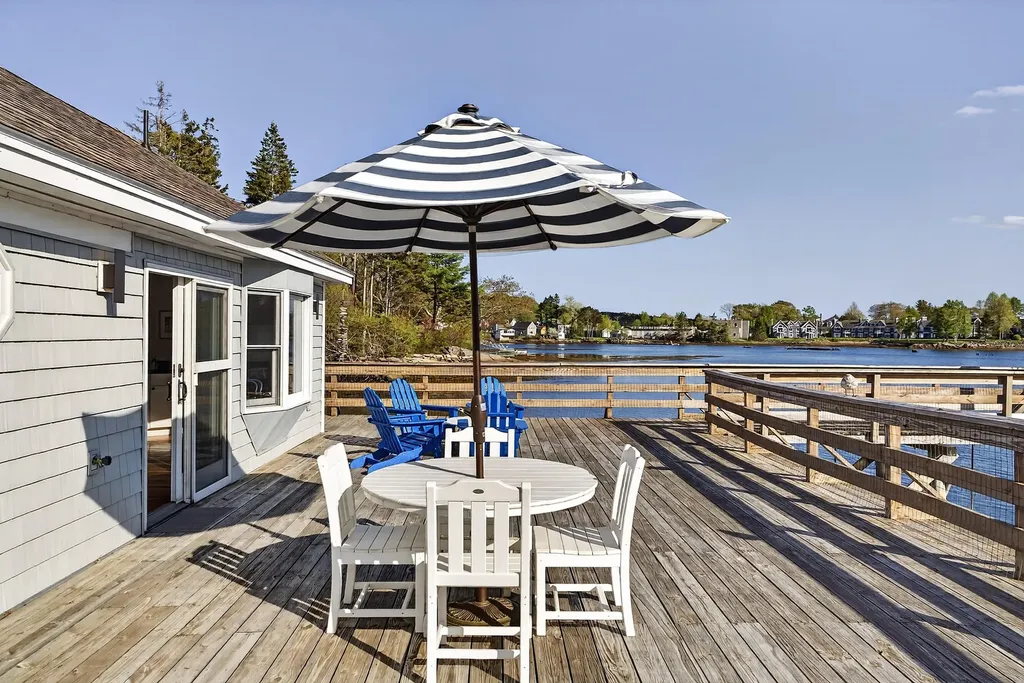 76 West Street Boothbay Harbor ME 04538