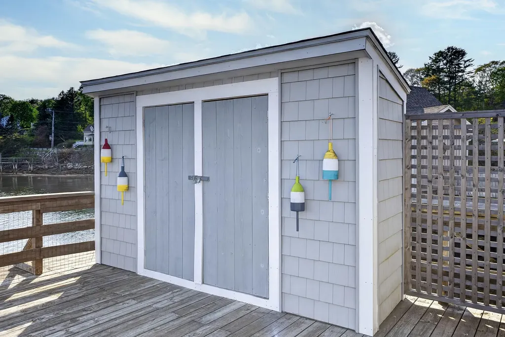 76 West Street Boothbay Harbor ME 04538