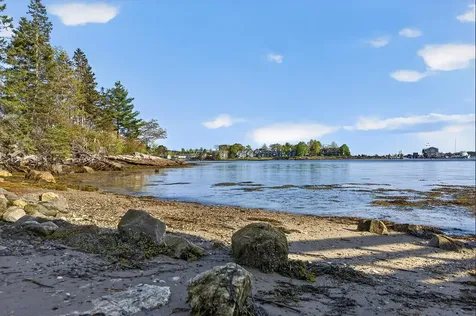76 West Street Boothbay Harbor ME 04538