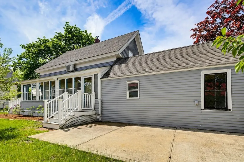 15 Goodwin Street Sanford ME 04083