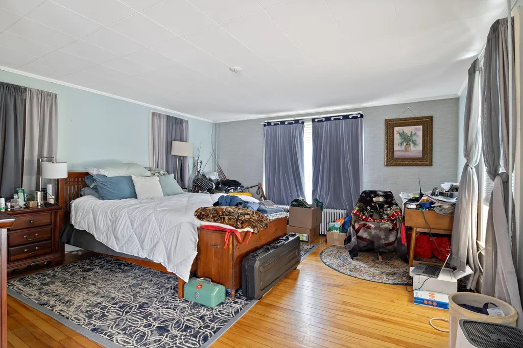7 Porter Street Paris ME 04281